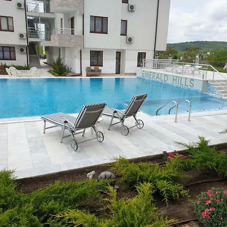 Emerald Hills *